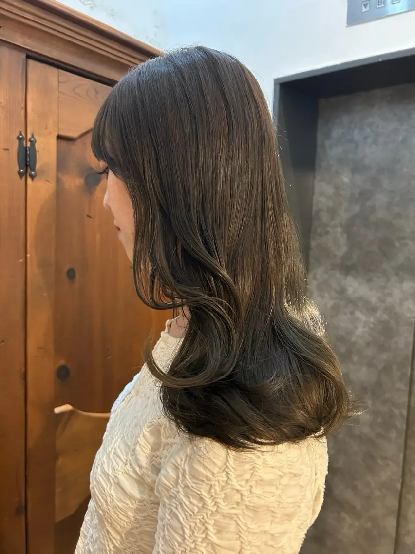 ロング カラー ブリーチ 透明感カラー ブリーチなしカラー ブラウンカラー 🦔🪷なりたりみのヘアスタイル