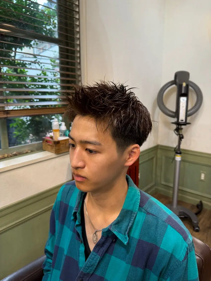 メンズ 赤木蓮/メンズ特化/ スパイキーショートのヘアスタイル