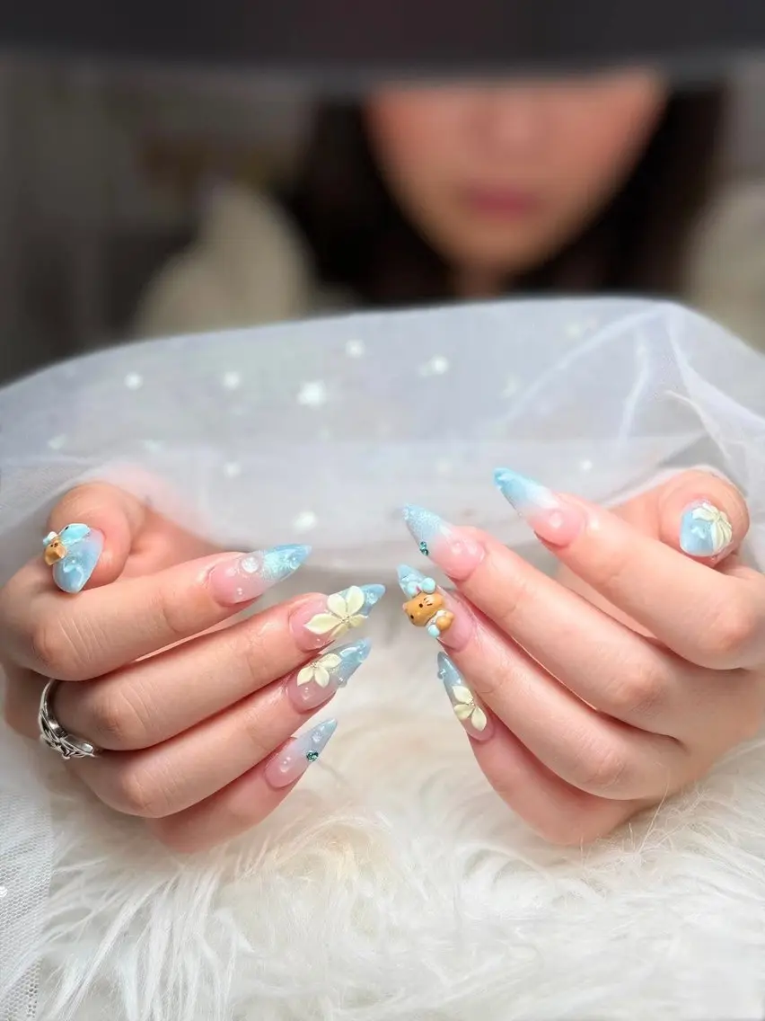 ネイル アートネイル 長さ出し ジェルネイル 韓国ネイル マグネットネイル ハンドネイル Cloudy Chan Nailのネイルデザイン