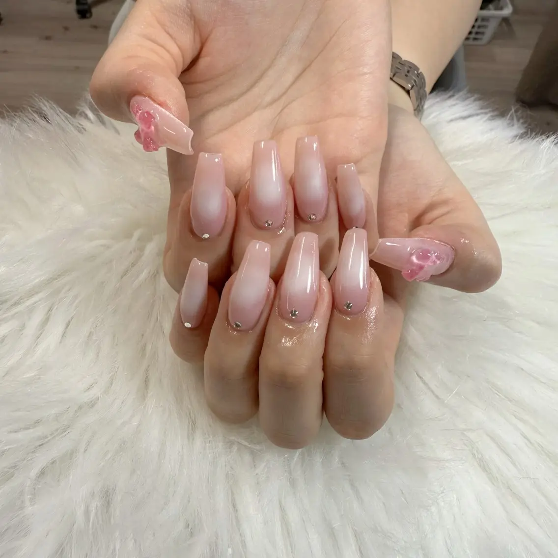 ネイル ハンドネイル 🎀nana🫧 ワンホンネイル🎀のネイルデザイン