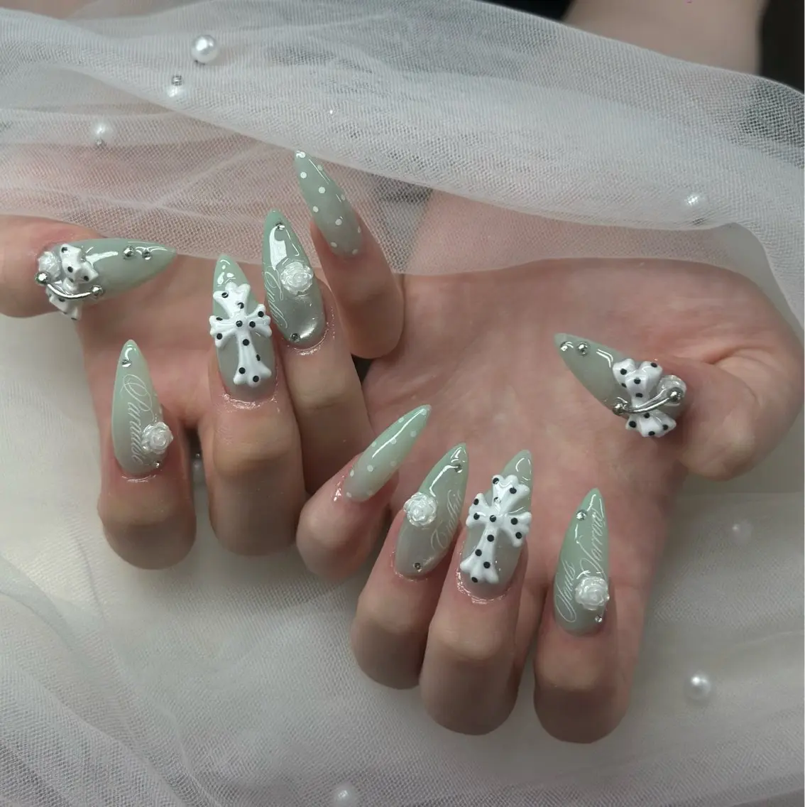 ネイル ハンドネイル R Nailのネイルデザイン