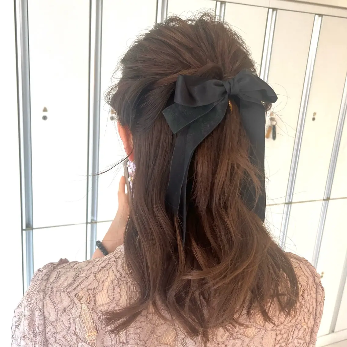 ヘアアレンジ ハーフアップ ユイナ 🕊NaVI ベージュ/透明感のヘアスタイル
