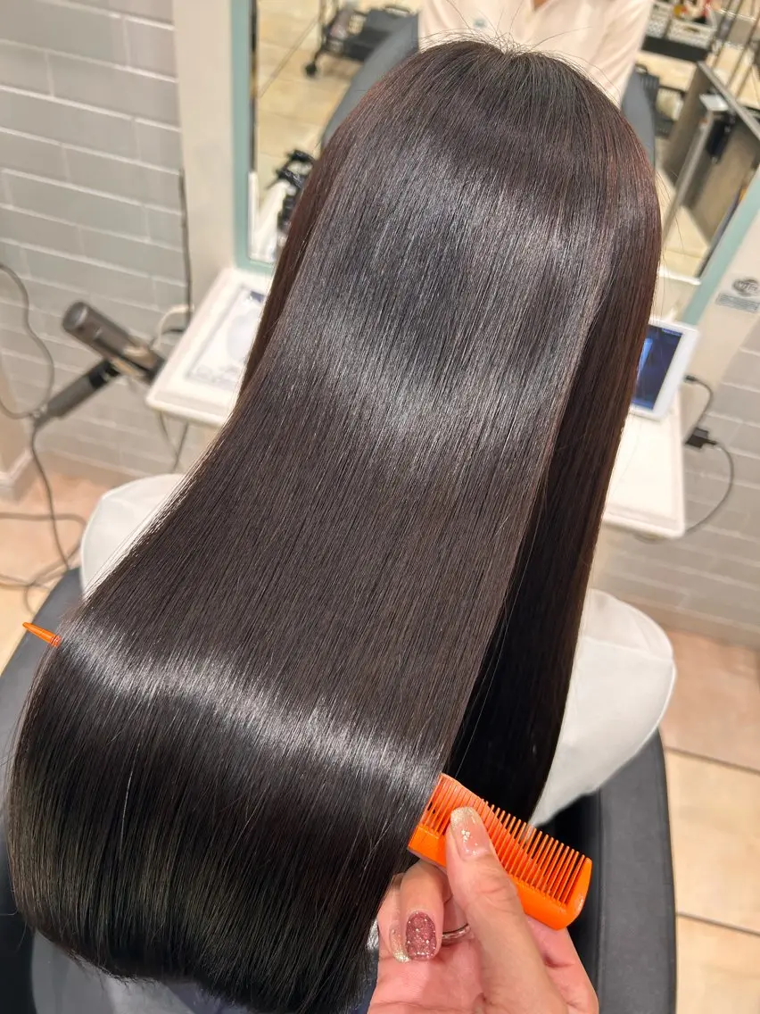 【大人気🫧】うるおいカラー+プレミアム髪質改善✨プレゼント付き🎁の写真