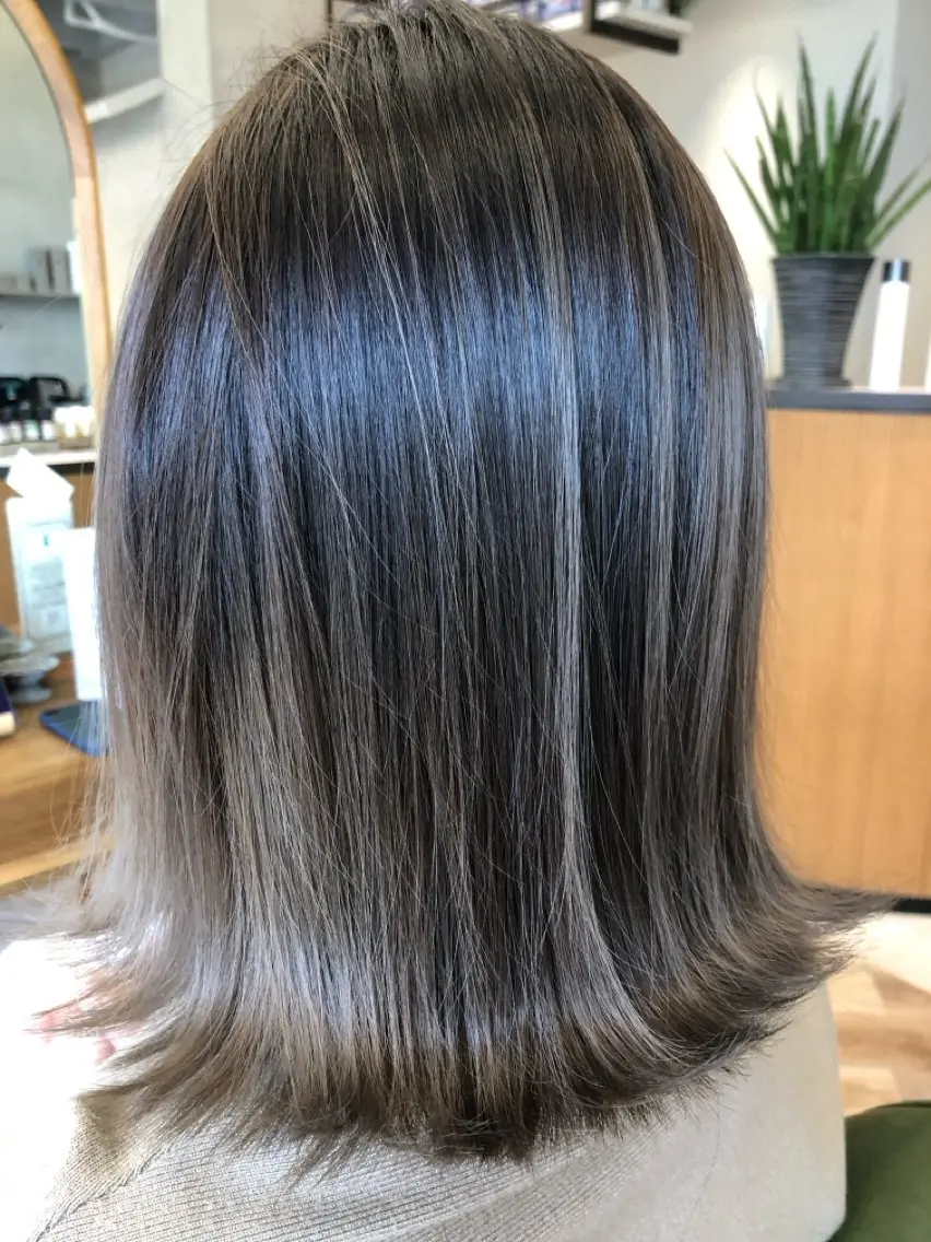 カラー 鮫島海斗☆レイヤー☆ ケアブリーチのヘアスタイル