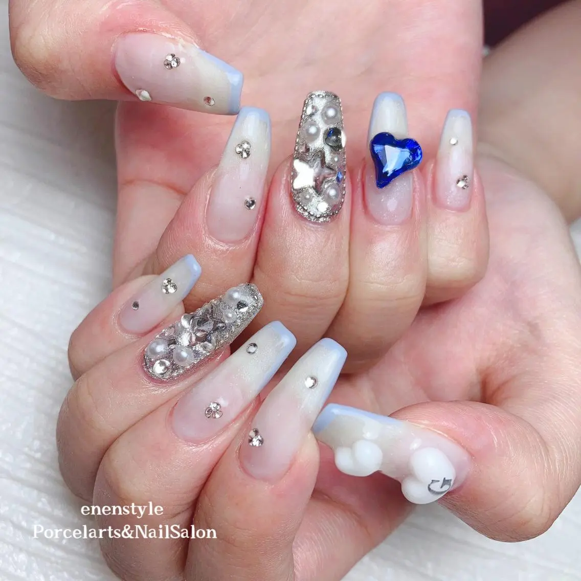 ミディアム ネイル 🐾enen style 🐾のネイルデザイン