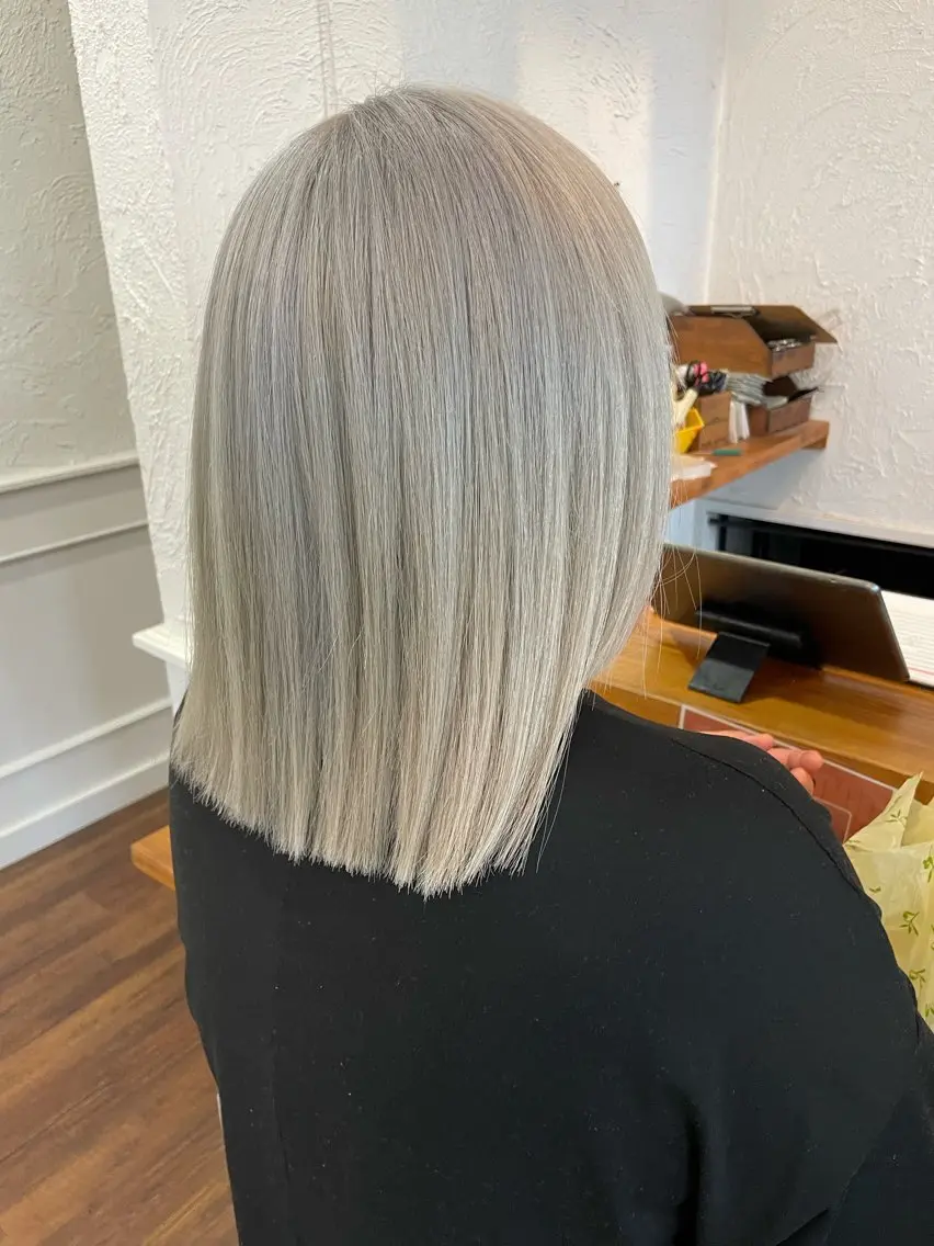 ミディアム ヘアカラー 下林 雅明のヘアスタイル