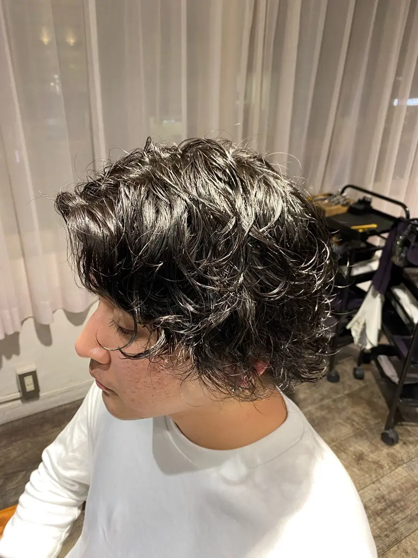 ミディアム パーマ メンズ カット パーマ 大阪/メンズパーマ /海外風/江﨑翔のヘアスタイル