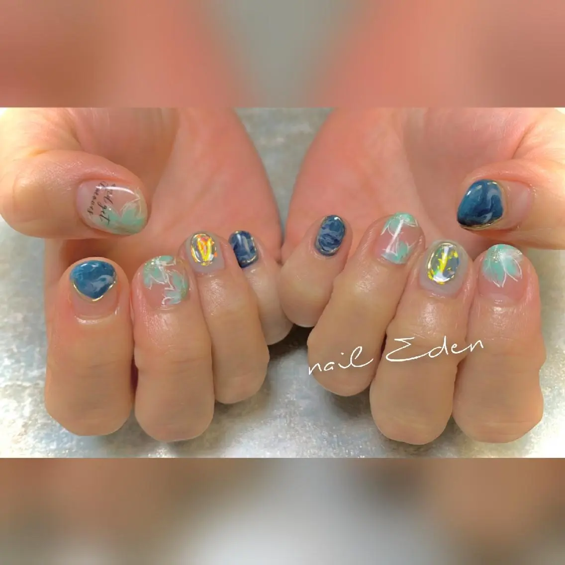 ネイル アートネイル フラワーネイル グリーン 持ち込み ニュアンスネイル Eden ♾️のネイルデザイン