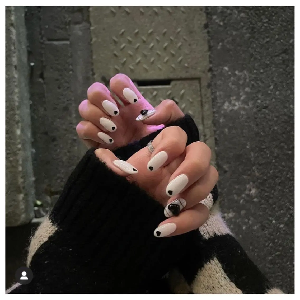 ミディアム ネイル 🐾enen style 🐾のネイルデザイン