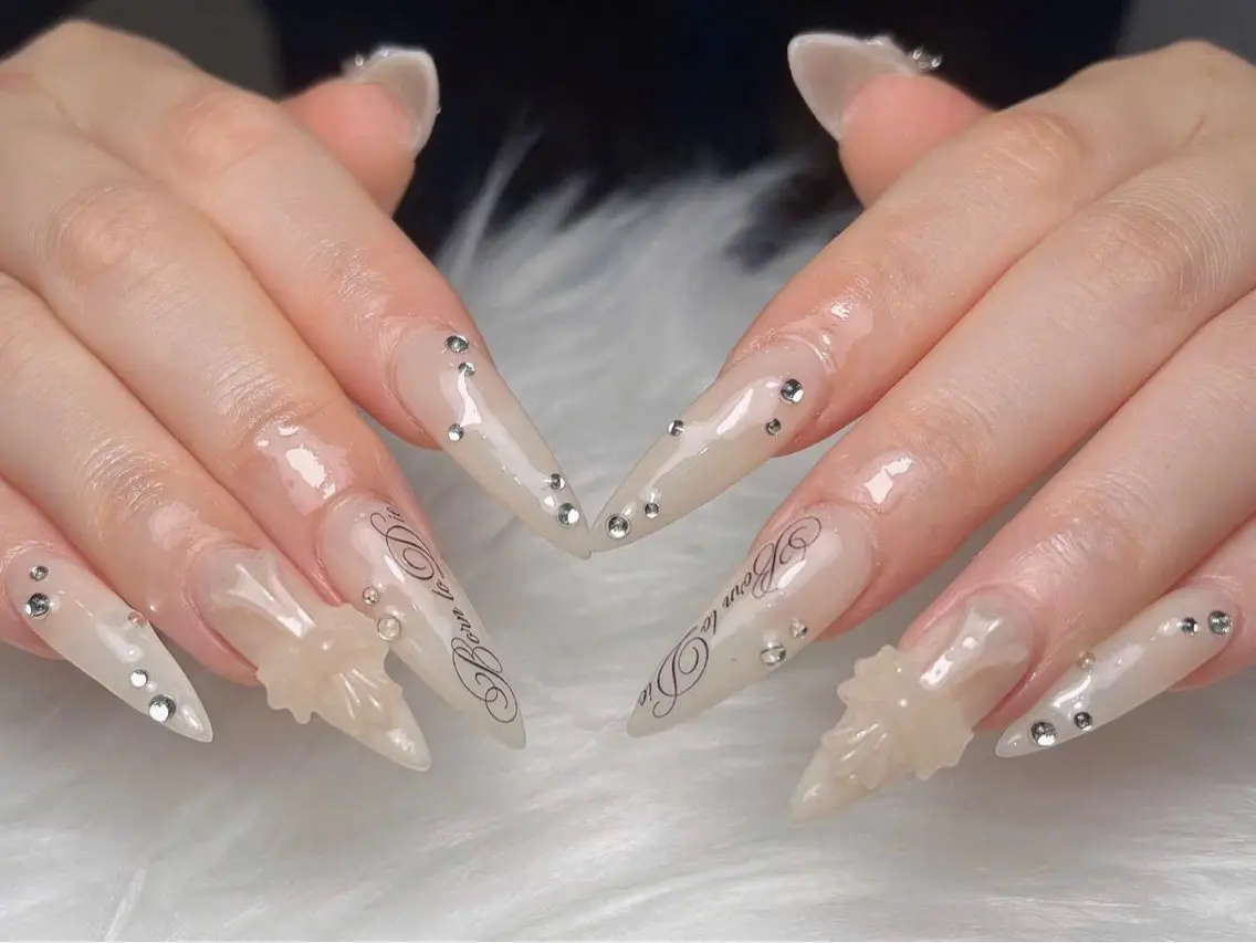 ネイル オーロラネイル ボルドー ブラウン 氷ネイル・うるうるネイル キラキラネイル ハンドネイル Sora  Nail 長さ出し専門店のネイルデザイン