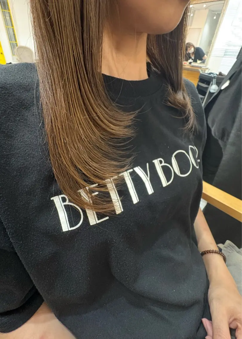 ロング レイヤーカット レイヤーカット・ 縮毛矯正 星野のヘアスタイル