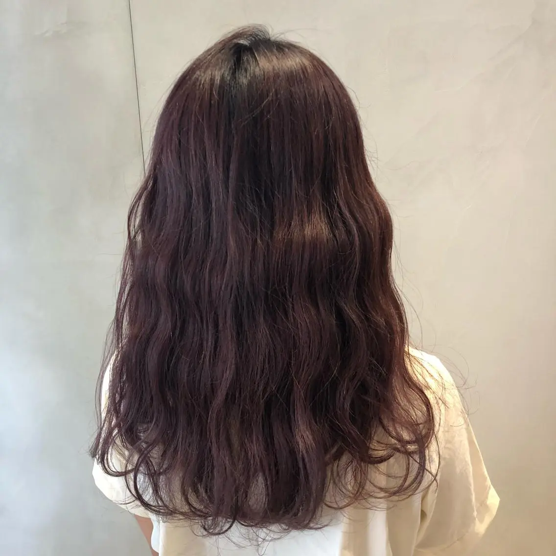 セミロング カラー ヘアカラー トリートメント 荒木 依莉亜のヘアスタイル