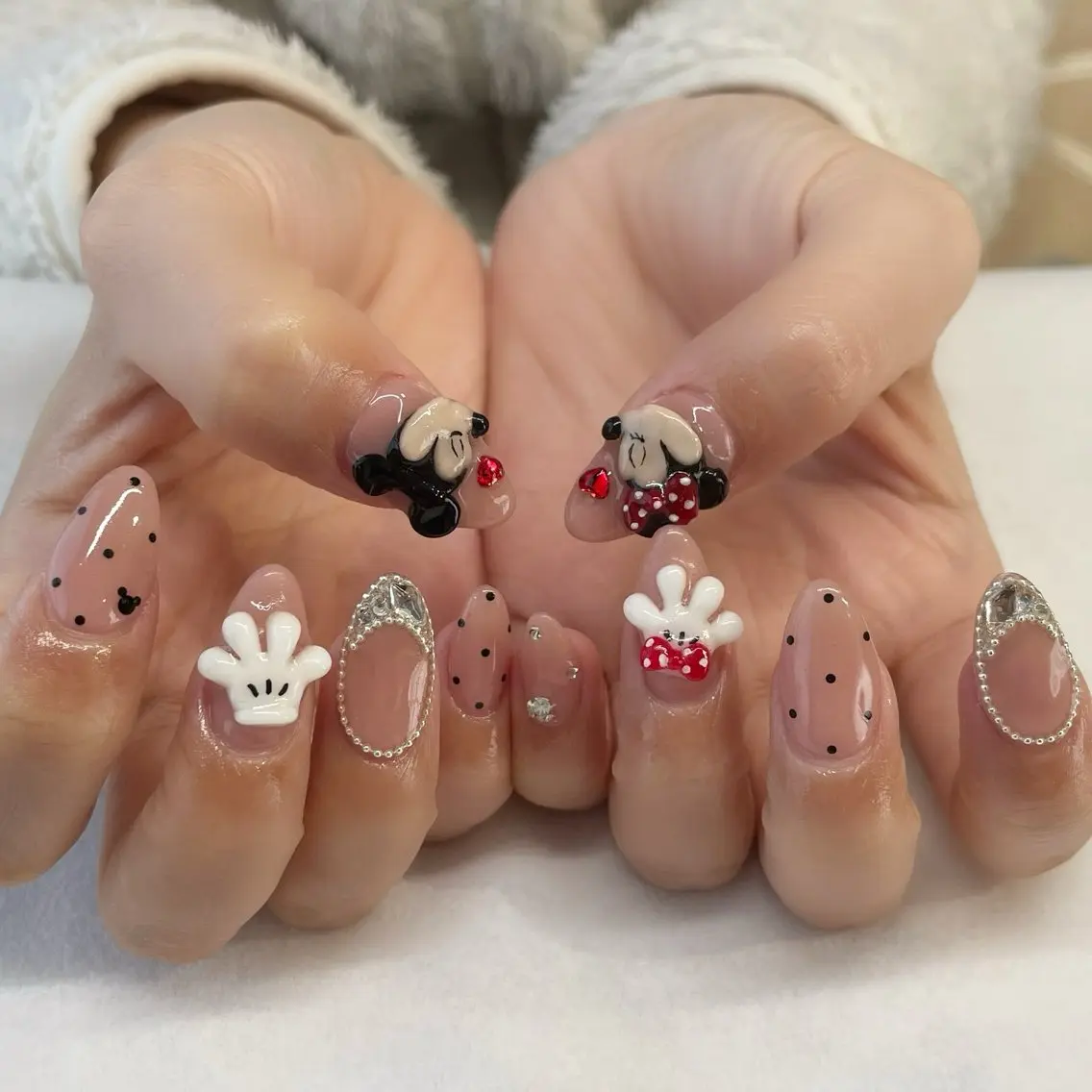 ネイル ハンドネイル 💎🐰 saki. m 🐰💎のネイルデザイン