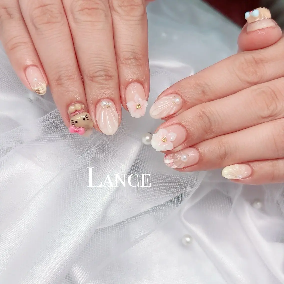 ネイル オーロラネイル ブルー フットネイル 氷ネイル・うるうるネイル キラキラネイル Lance nailのネイルデザイン