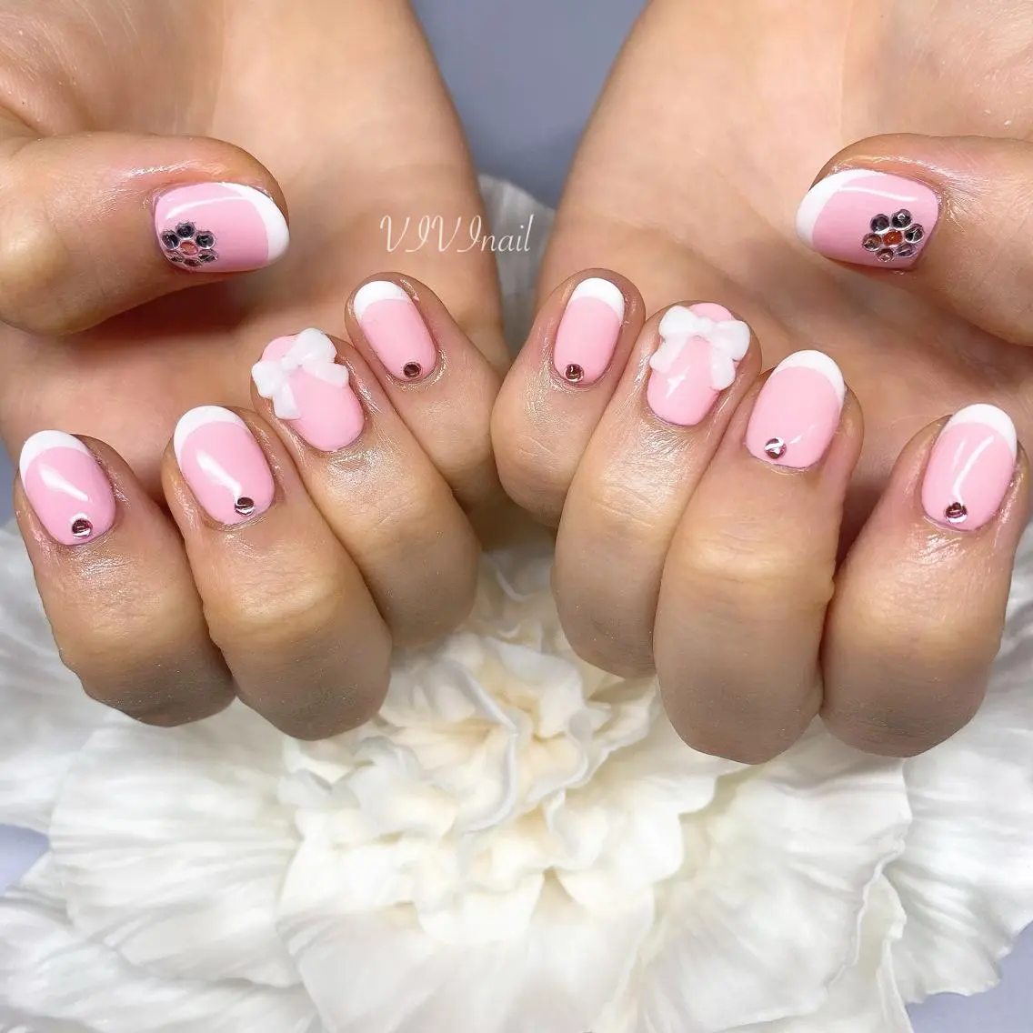 ネイル フレンチネイル ピンク リボン ハンドネイル vivi nailのネイルデザイン