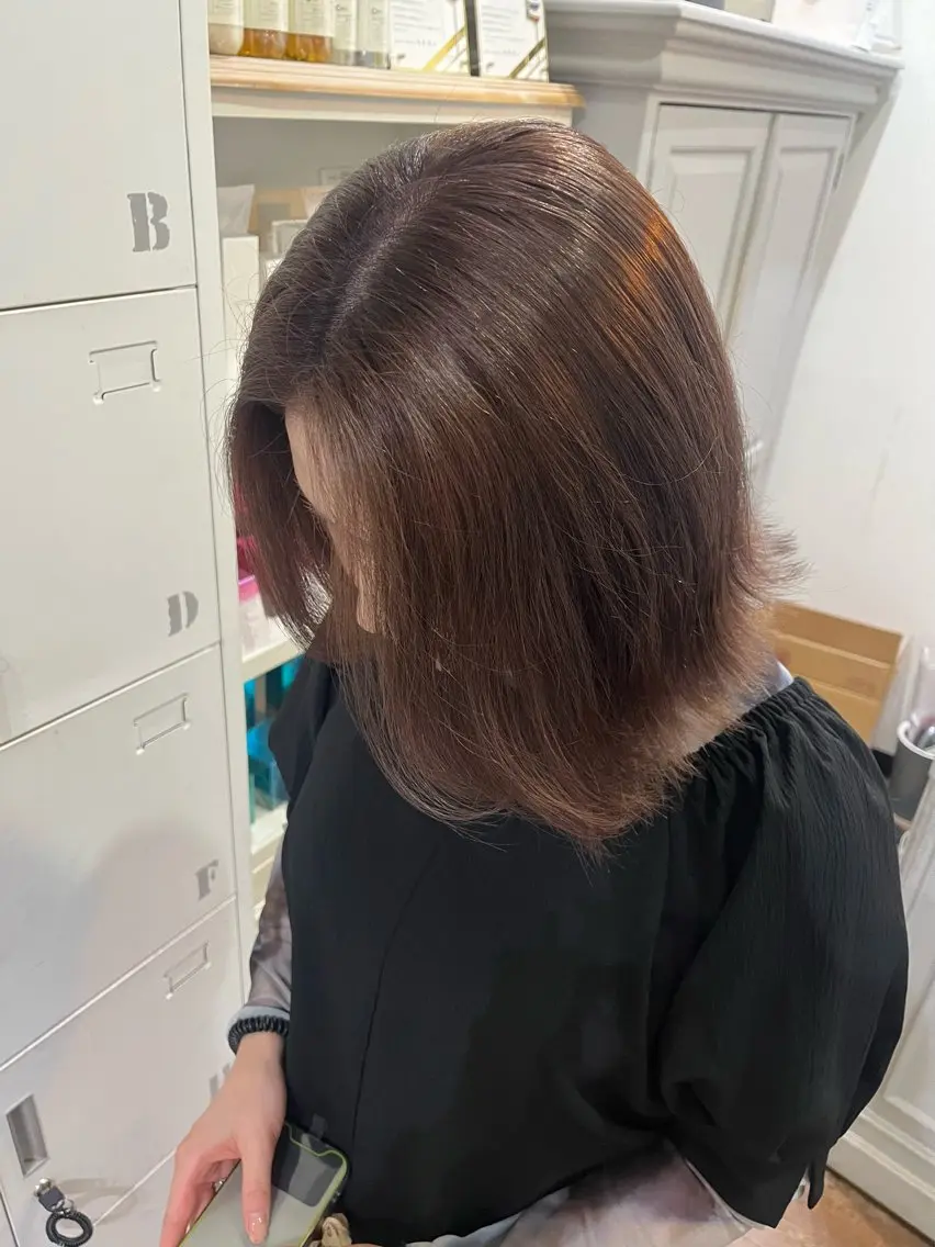 セミロング カラー ベージュカラー ブリーチ ブラウンカラー ハイトーンカラー イルミナカラー ヘアカラー トリートメント Risa🐈⬛/ グレージュ/透明感のヘアスタイル