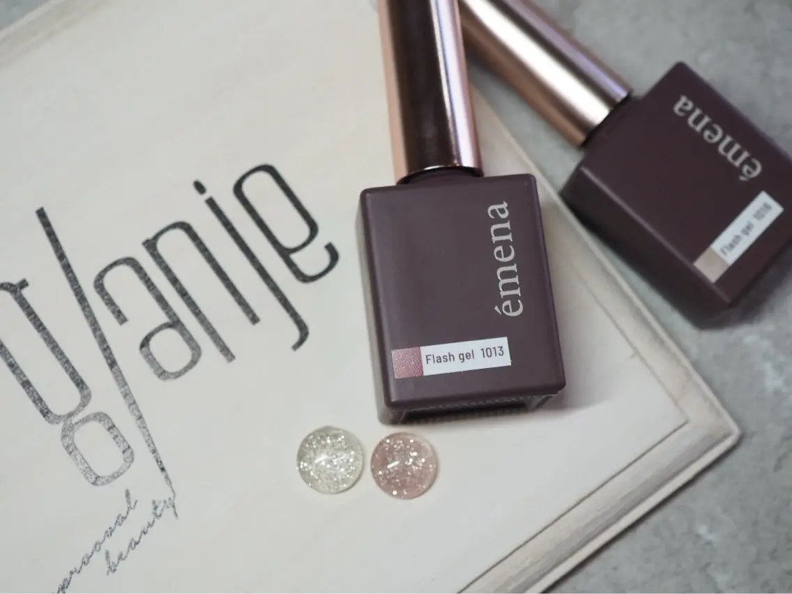 ネイル ハンドネイル glaNje aoiのネイルデザイン