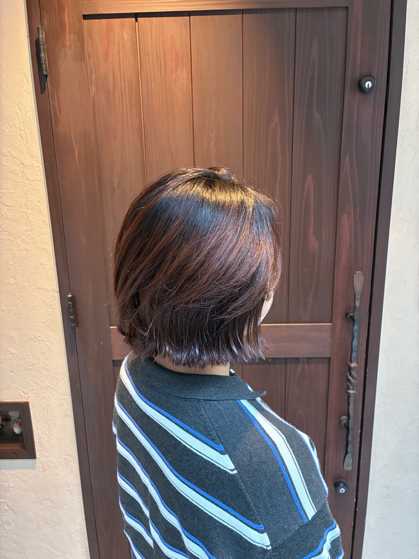 ショート ボブ 外ハネヘア 若林 美帆のヘアスタイル