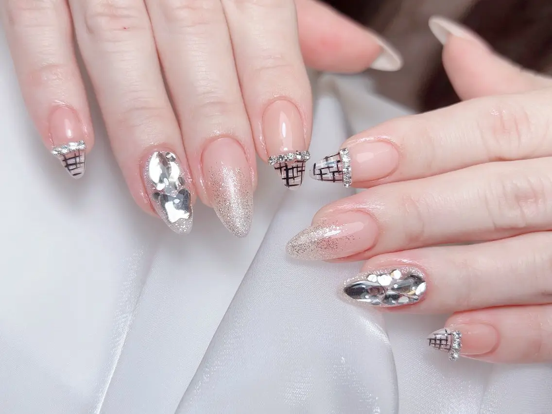 ネイル ハンドネイル M🌷nail 長さだし専門店のネイルデザイン