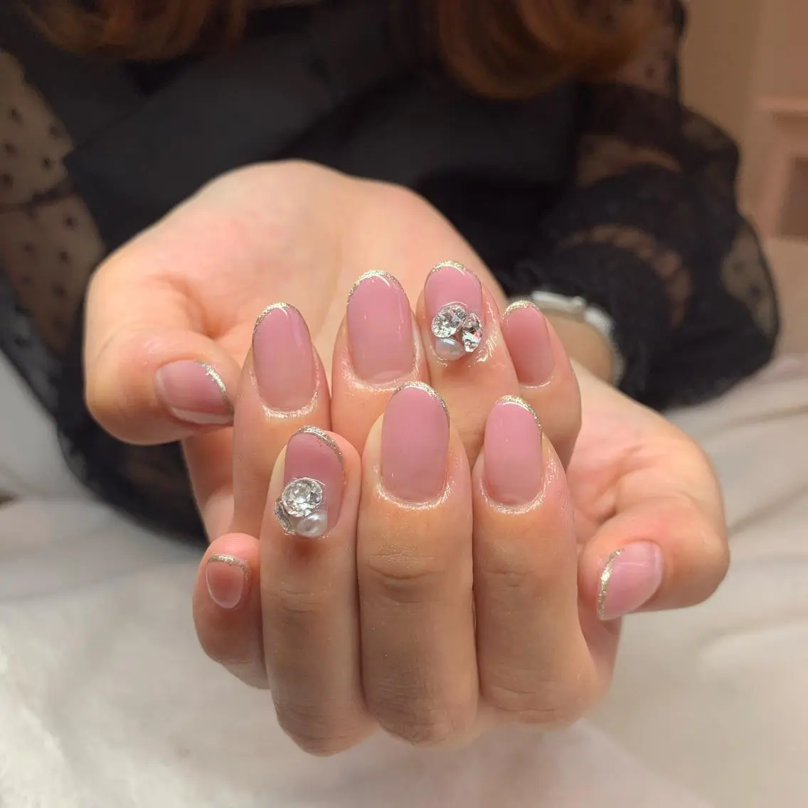 ネイル ラメ(グリッター) ピンク ストーンネイル nail amorのネイルデザイン