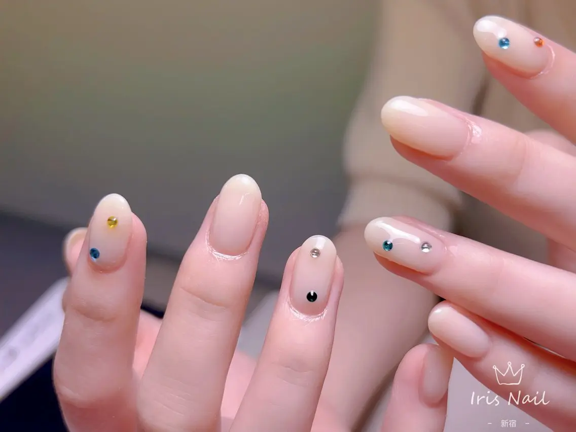 ネイル フレンチネイル ジェルネイル グラデーション 韓国ネイル マグネットネイル ハンドネイル 【長さ出し】 IRIS NAILのネイルデザイン
