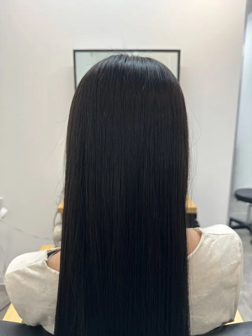 【暗くしたい方はこちら✨】ヘアカラー&トリートメント(ブリーチなし)(ロング料金＋1,100円) ※暗染め、黒染め限定の写真
