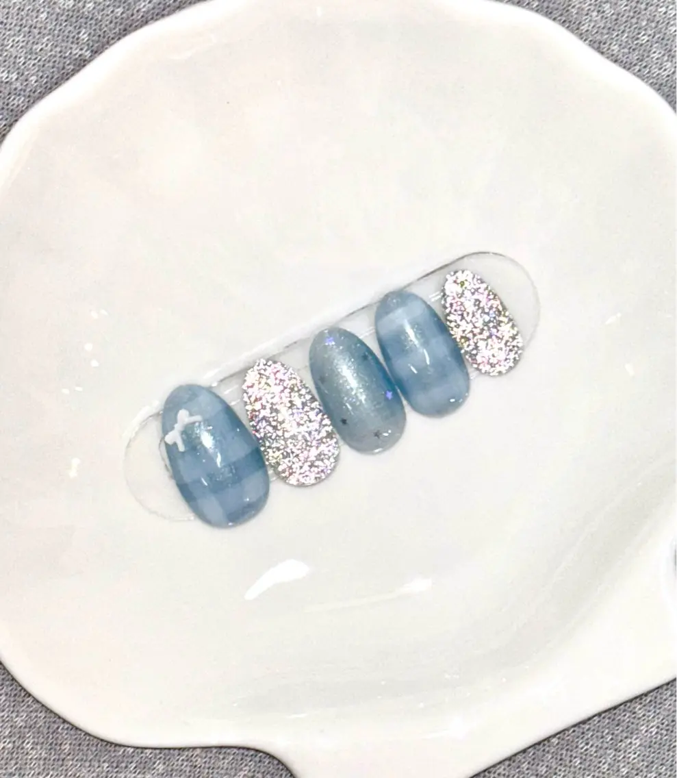 ネイル ブルー フラッシュネイル キラキラネイル リボン 春ネイル M Hのネイルデザイン