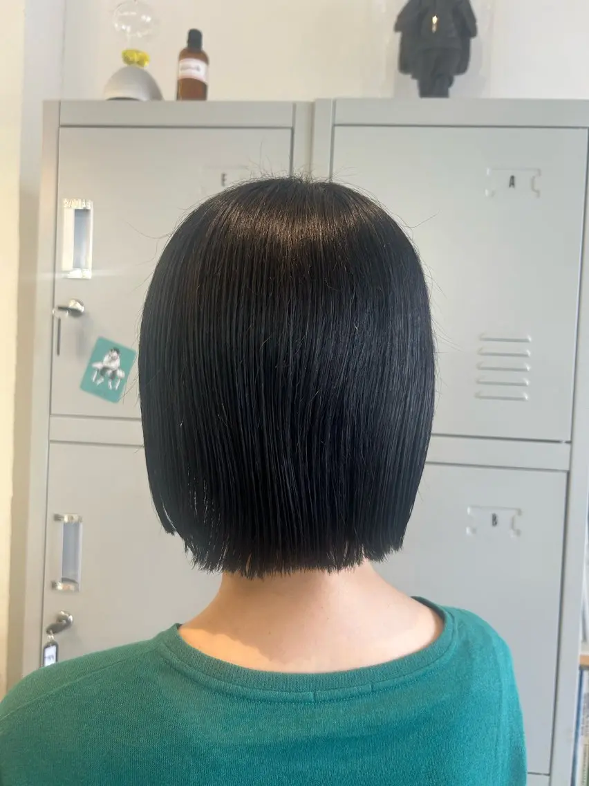 ショート ボブ サワダ ミナミのヘアスタイル