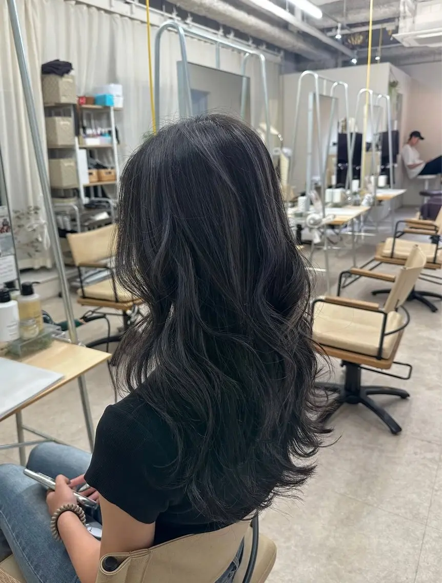 ロング ハイライト ヘアカラー 梅田🩵/透明感 花音のヘアスタイル