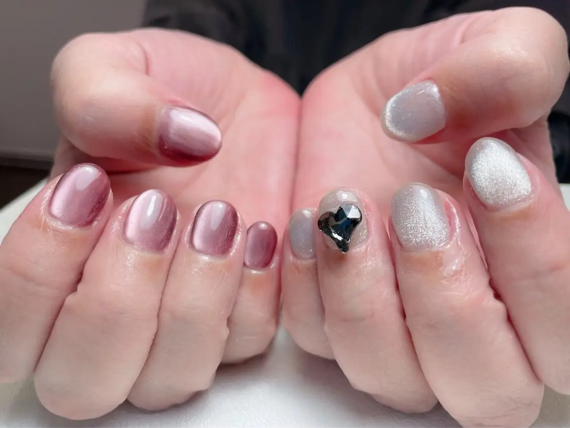 ネイル アートネイル オーロラネイル ブラウン チークネイル 成人式 中野駅から2分 MEO NAILのネイルデザイン