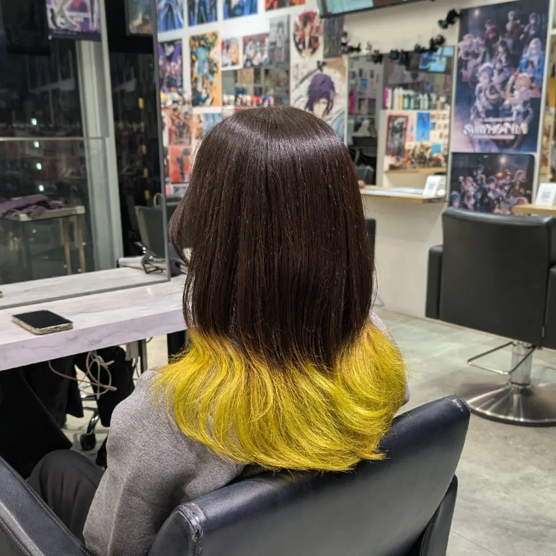 カラー セミロング ブリーチ グラデーションカラー ヘアカラー 推しカラー🦉にじさ んじカラー🌈🕒✨のヘアスタイル