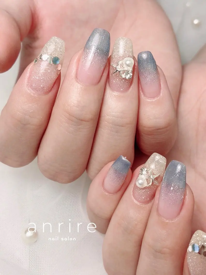 ネイル アートネイル ブルー グラデーション キラキラネイル マグネットネイル ハンドネイル nailsalon anrireのネイルデザイン