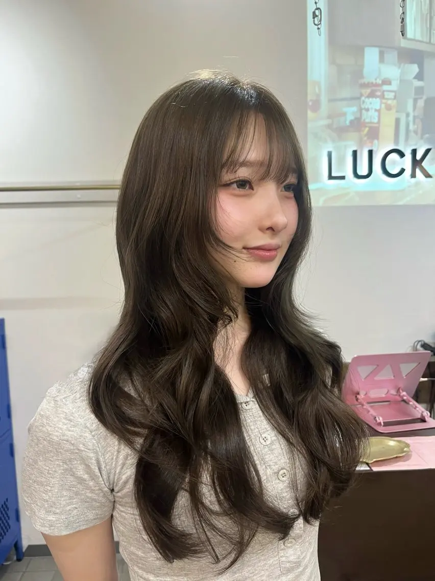 ロング LUCK rizunaのヘアスタイル