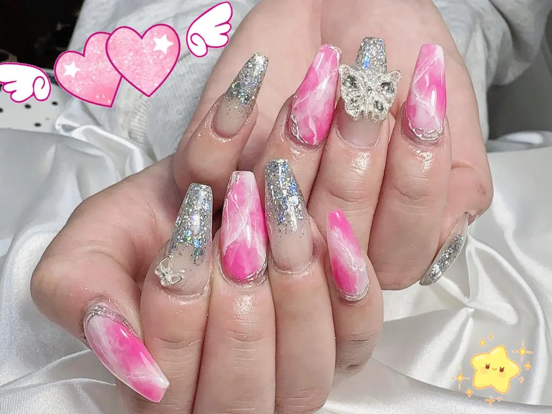 ネイル C ✨Mのネイルデザイン