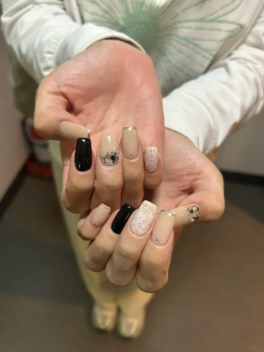 セミロング ハンドネイル Nbibi nail salonのネイルデザイン