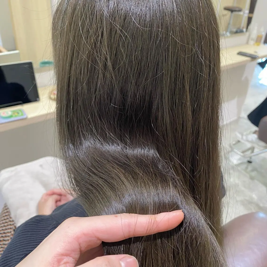 ロング ハイライト 髪質改善 レイヤーカット 縮毛矯正 ツイストパーマ 酸性ストレート/ブリ ーチなしWカラー河本のヘアスタイル