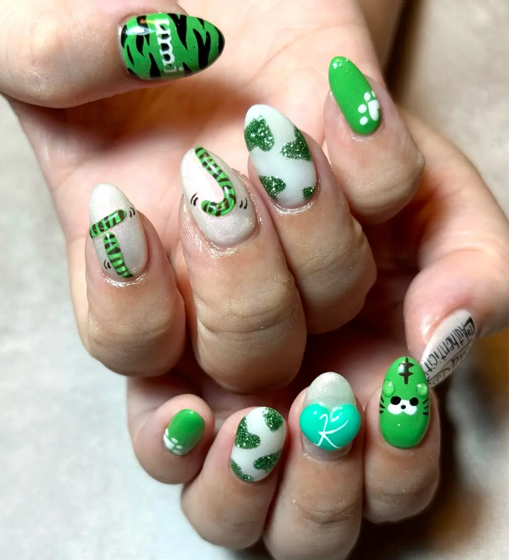 ネイル Luar nail【 推しネイル実績多数】のネイルデザイン