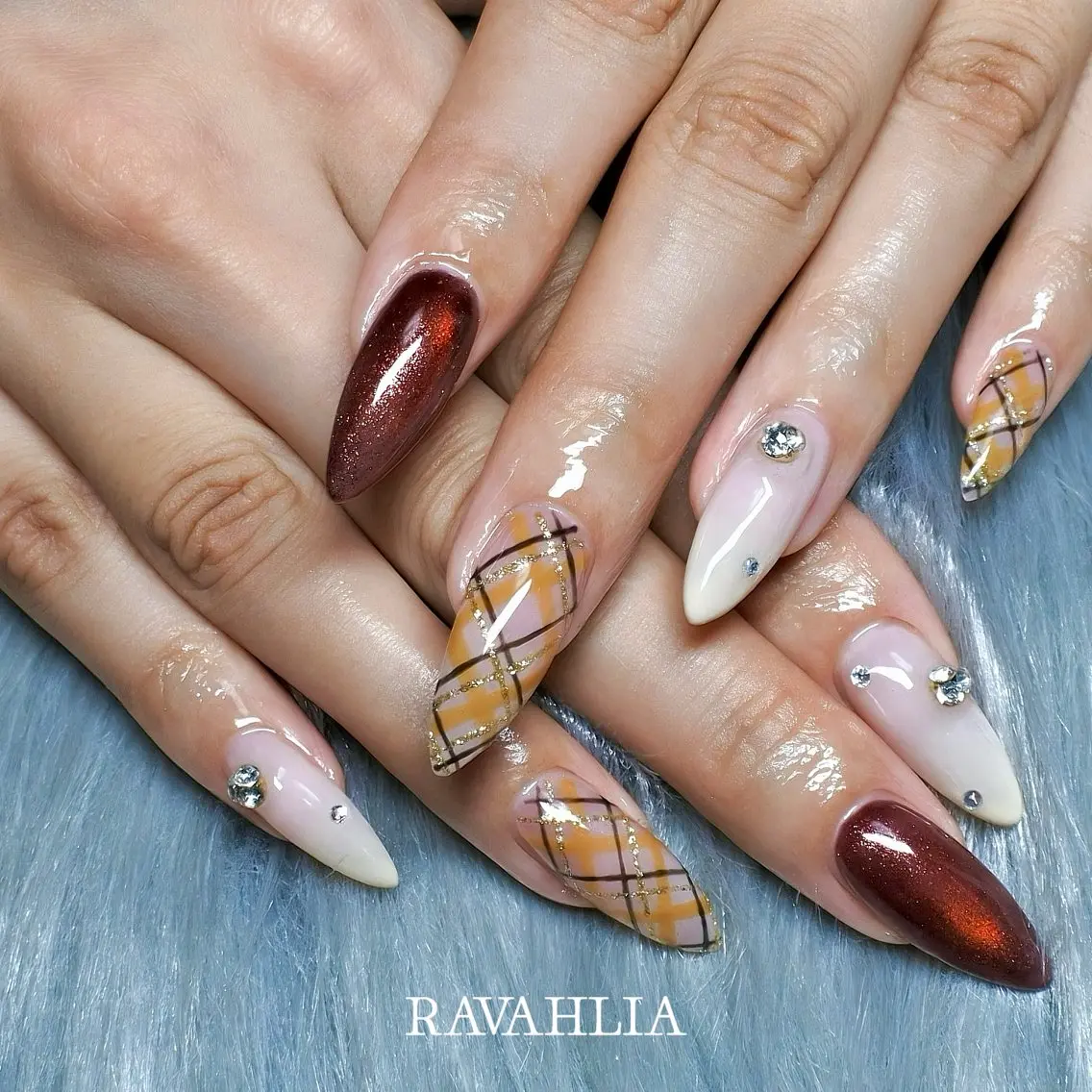 ネイル ハンドネイル nail room RAVAHLIAのネイルデザイン