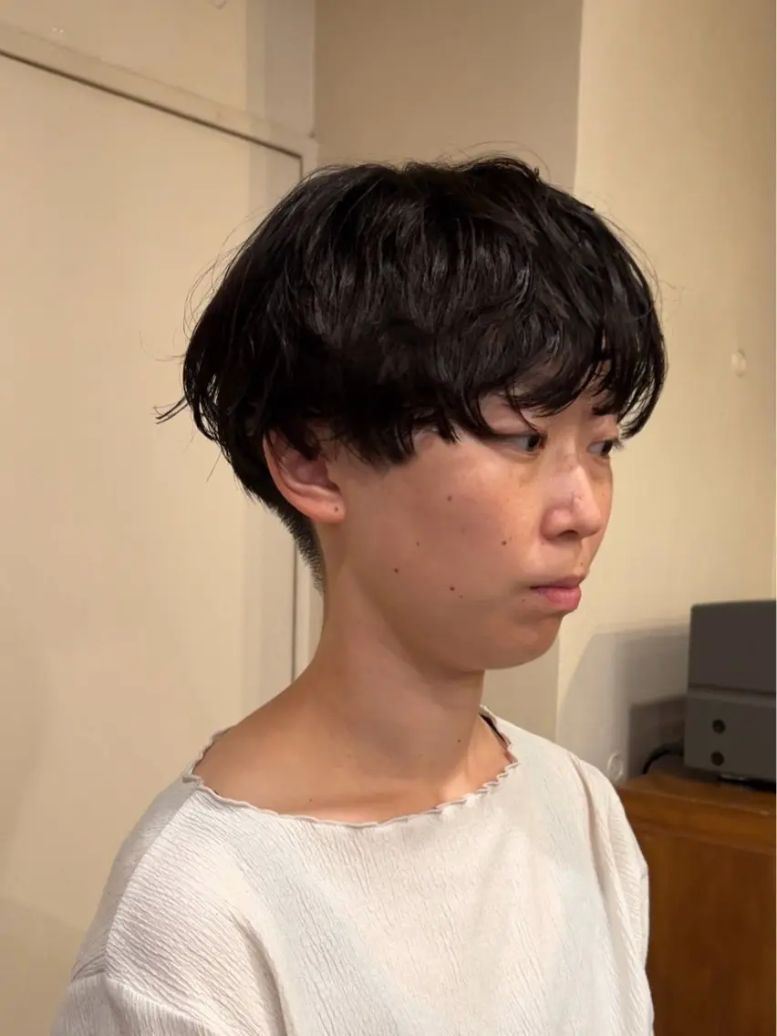 ショート パーマ 佐藤 優里奈のヘアスタイル