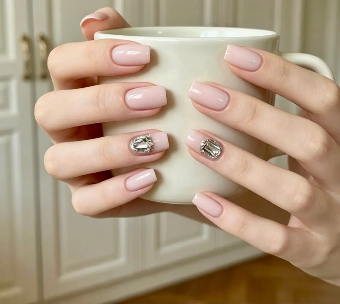 ネイル オーロラネイル べっ甲ネイル チークネイル 成人式 長さ出し ハンドネイル ハンドケア For you. Nail Salonのネイルデザイン