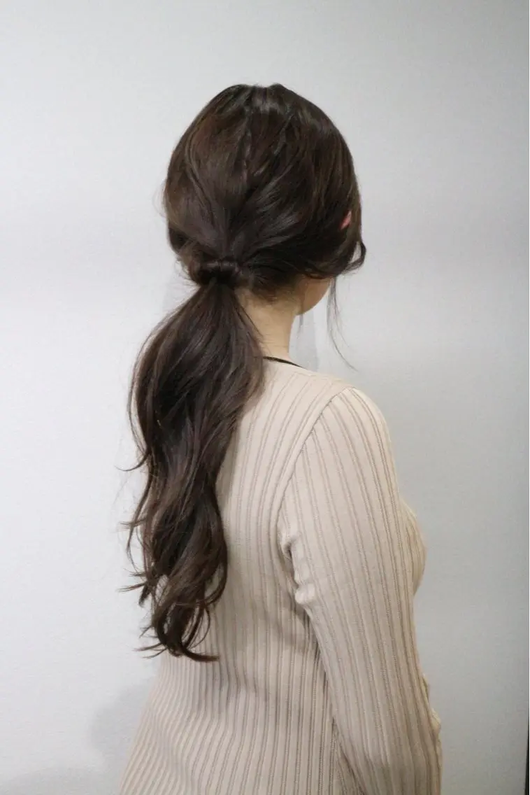ロング カラー ベージュカラー AKO .のヘアスタイル