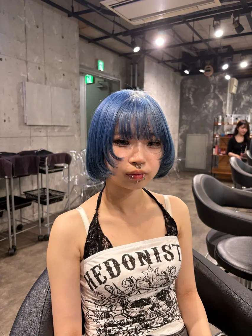 ショート カラー ヘアカラー ハイトーン 横浜💞ミオのヘアスタイル