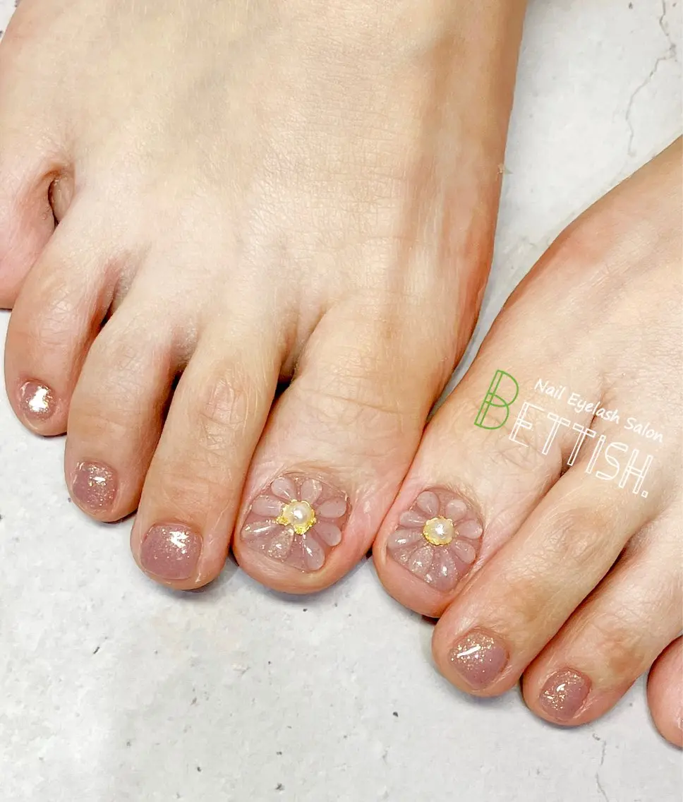 ネイル フラワーネイル ぷっくりネイル フットネイル BETTISH. KUMIKO☺︎︎のネイルデザイン