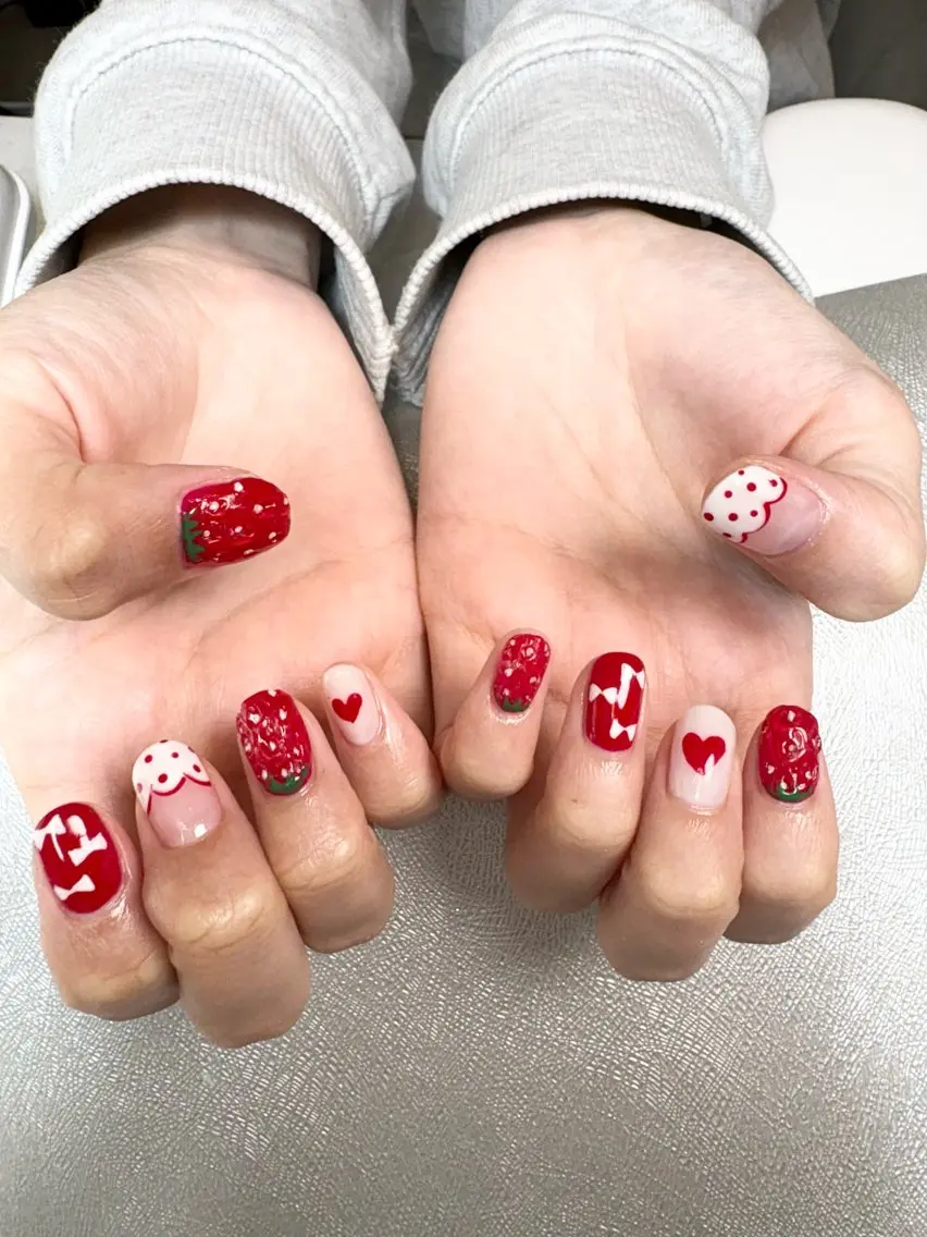 ネイル フレンチネイル ハート 赤色 リボン ハンドネイル ✨韓国✨nail salonLumieのネイルデザイン