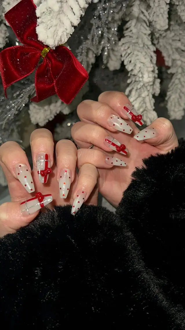 ネイル オーロラネイル クリアネイル 成人式 フラッシュネイル ジェルネイル ハンドネイル Amee Nail Salonのネイルデザイン