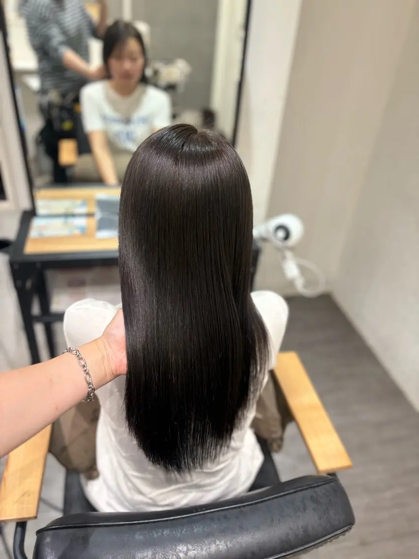 ロング カラー nijika/ 艶カラー🫧のヘアスタイル