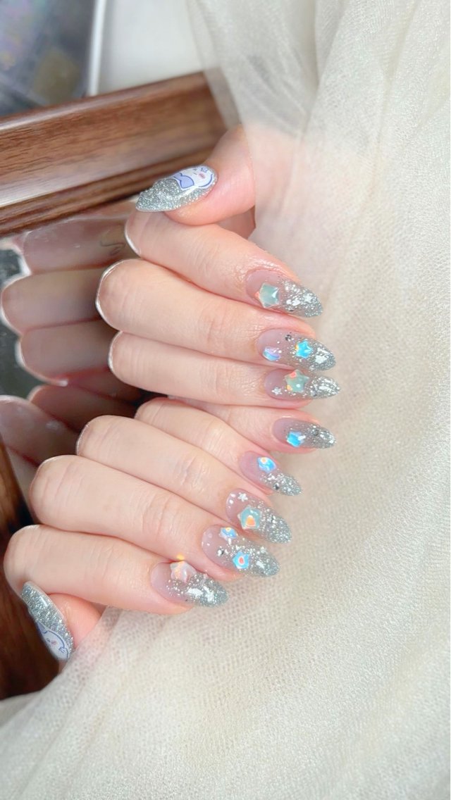 ネイル ハンドネイル YUMI ニュアンスnailsのネイルデザイン