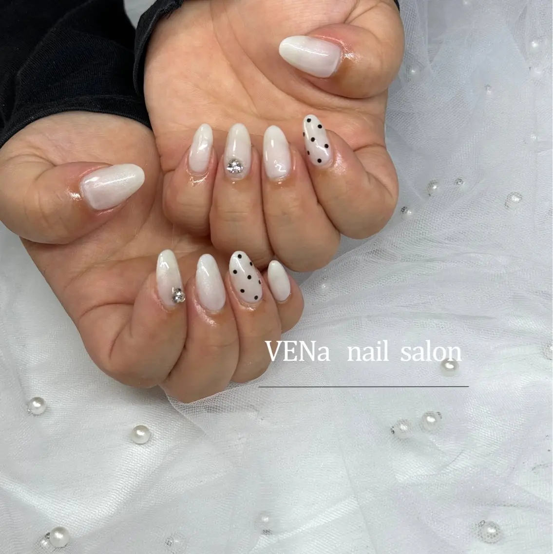ネイル オーロラネイル フラッシュネイル フットネイル フレンチネイル 氷ネイル・うるうるネイル ハンドネイル VENa eye＆ nail salonのネイルデザイン