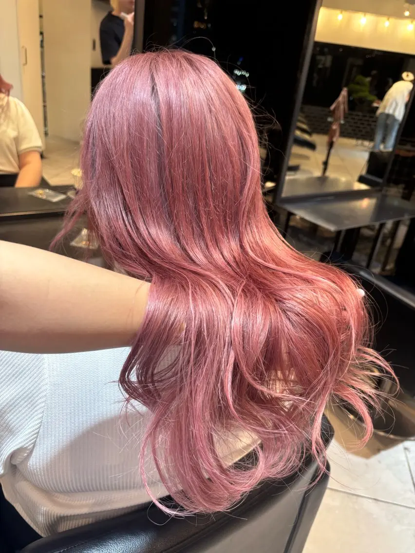 ロング ヘアカラー 🐏YUNA＊透明感 ハイトーンカラー✨のヘアスタイル