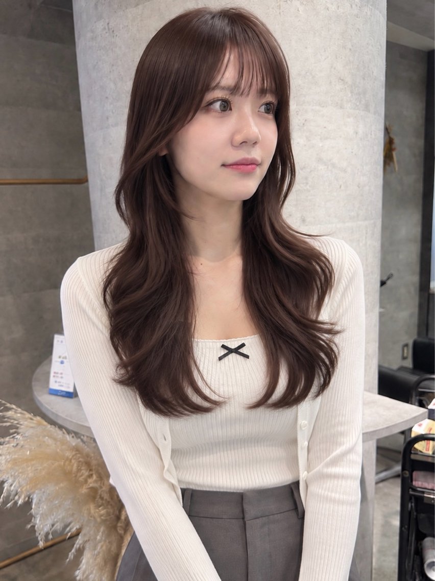 セミロング くびれヘア ハッシュカット 韓国風ヘア レイヤーカット シースルーバング 新宿/韓国レイヤー/ 顔まわり透明感カラーのヘアスタイル